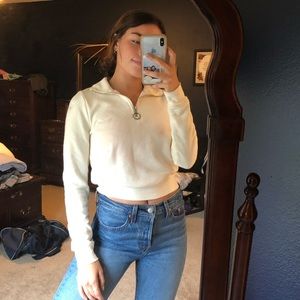 Cream colored o-ring cropped sweatshirt XS